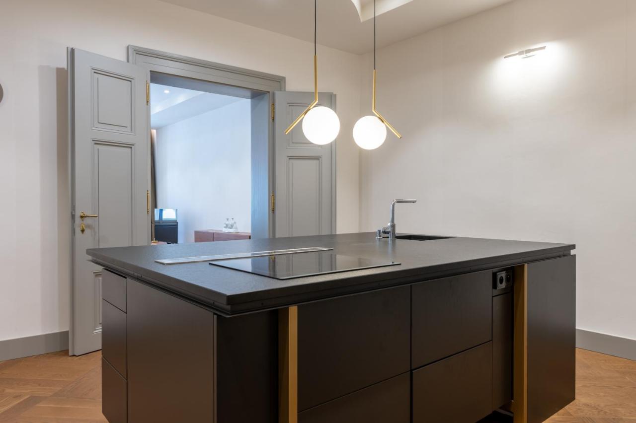 Luxury Old Town Apt, Parking Apartment Прага Екстериор снимка